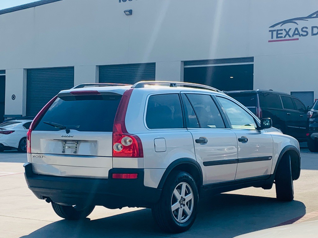2005 Volvo XC90 Image 11