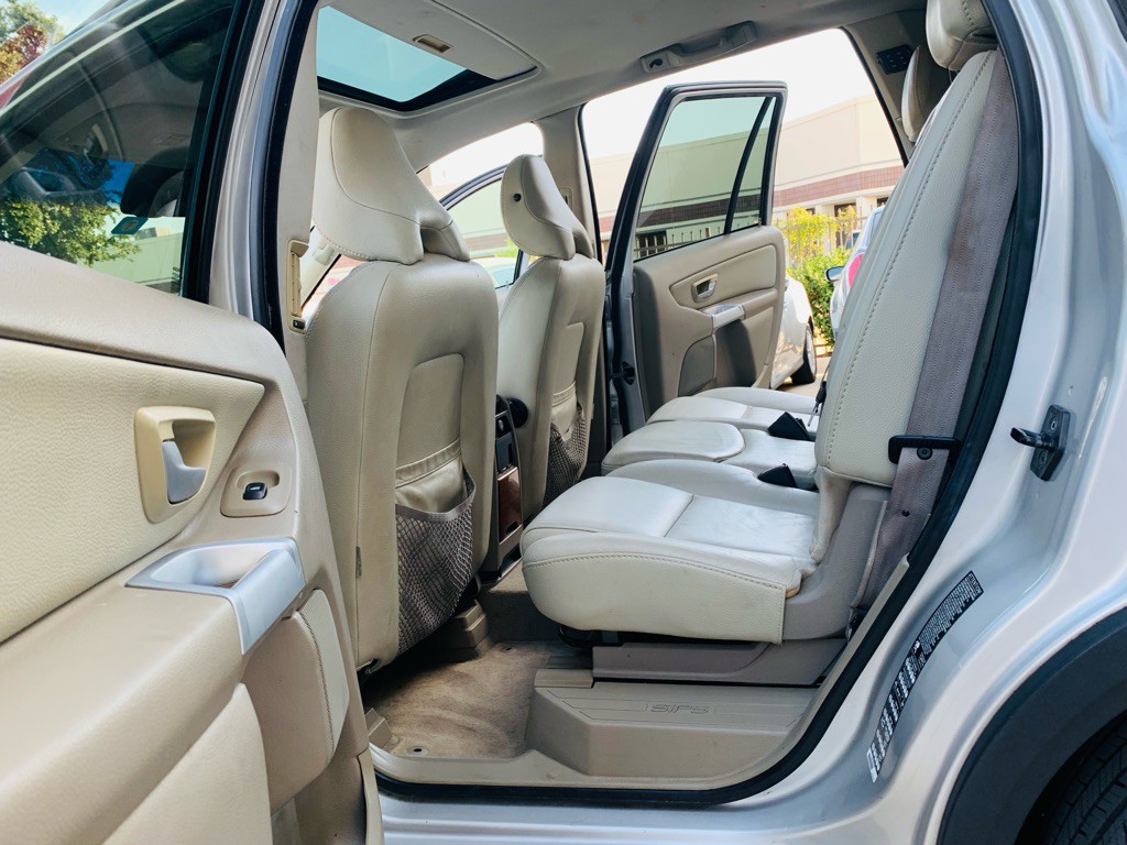 2005 Volvo XC90 Image 18
