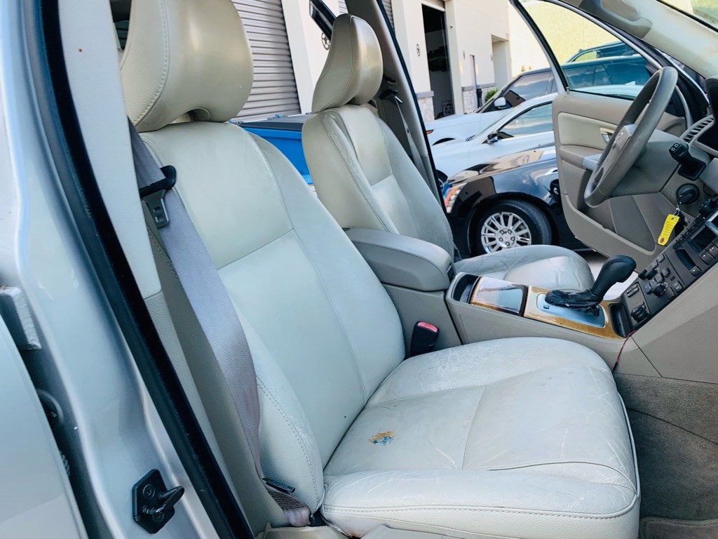 2005 Volvo XC90 Image 26