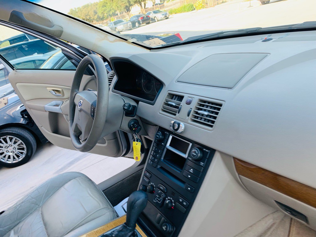 2005 Volvo XC90 Image 27