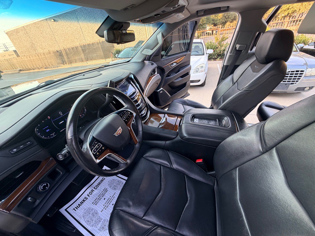 2017 Cadillac Escalade Image 13