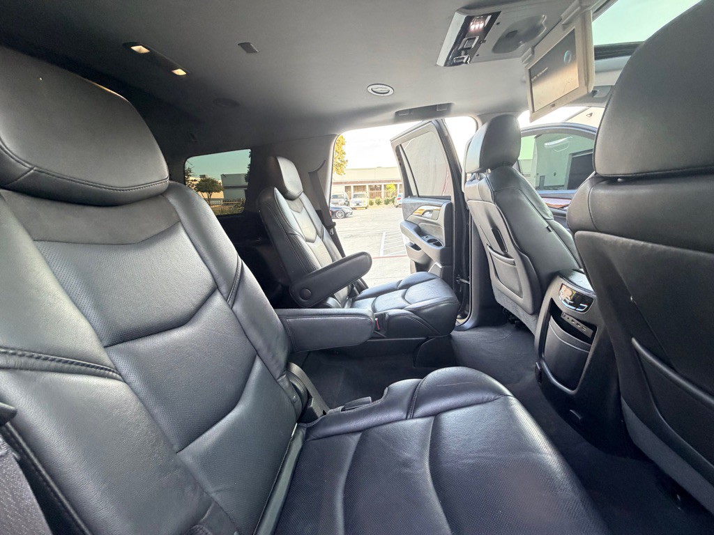 2017 Cadillac Escalade Image 26