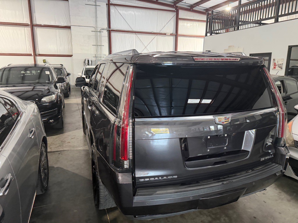 2017 Cadillac Escalade Image 29