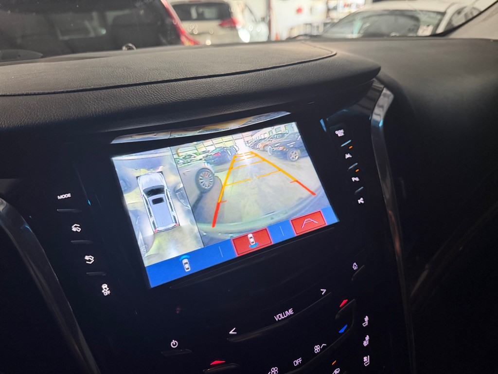 2017 Cadillac Escalade Image 30