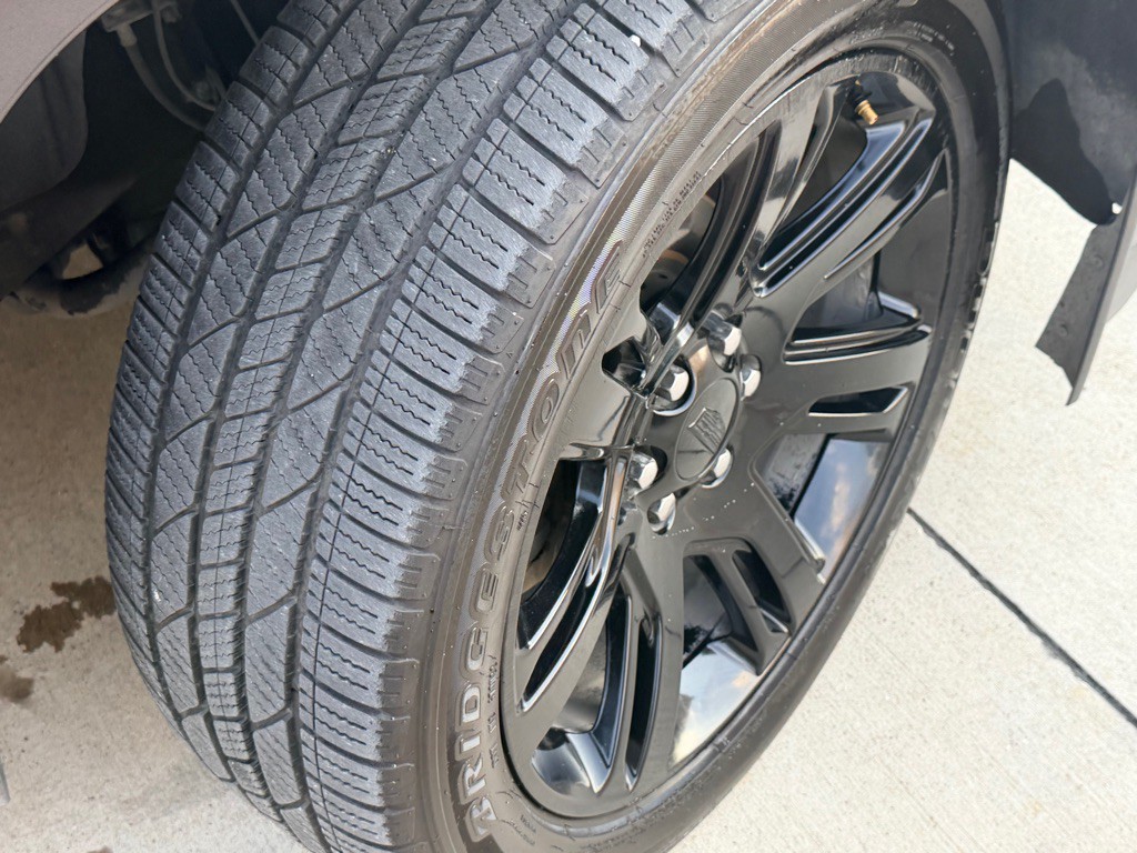 2017 Cadillac Escalade Image 34
