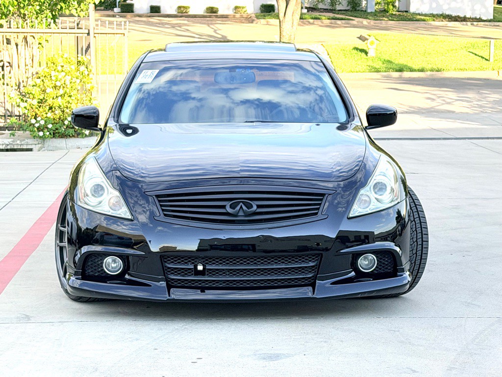2012 INFINITI G37 Image 2