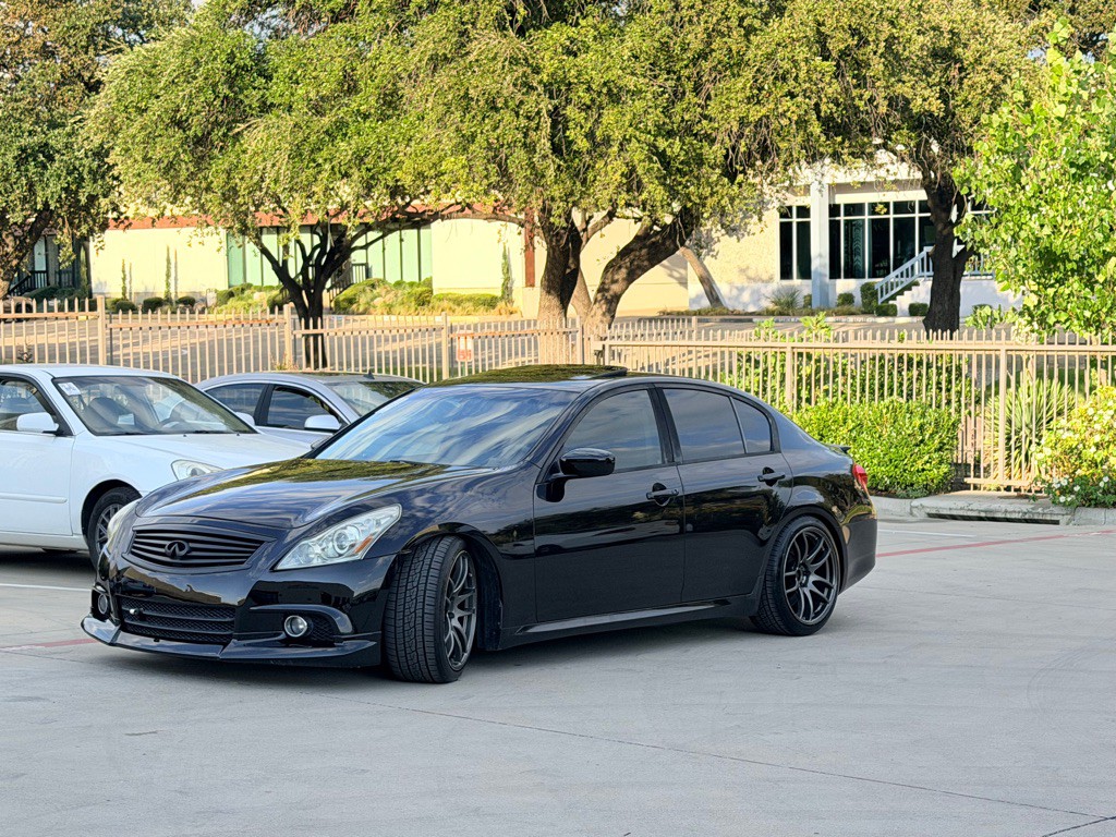 2012 INFINITI G37 Image 3