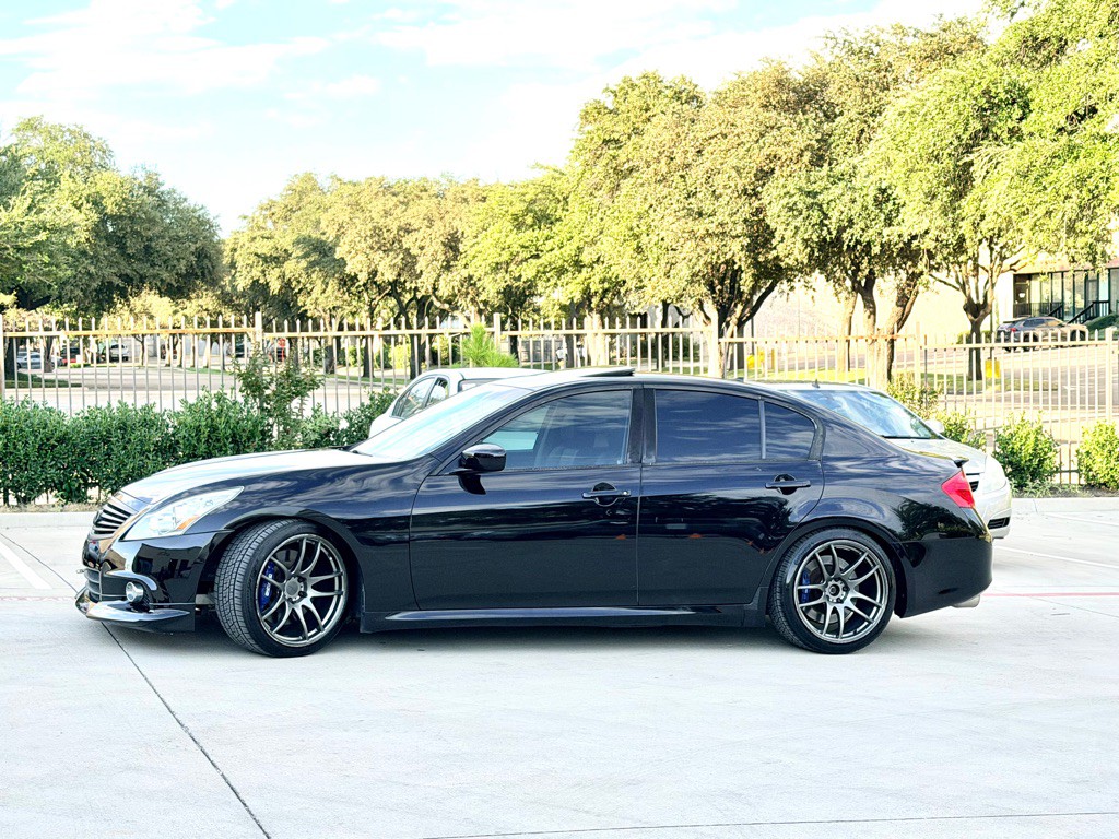 2012 INFINITI G37 Image 4