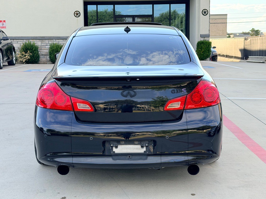 2012 INFINITI G37 Image 7
