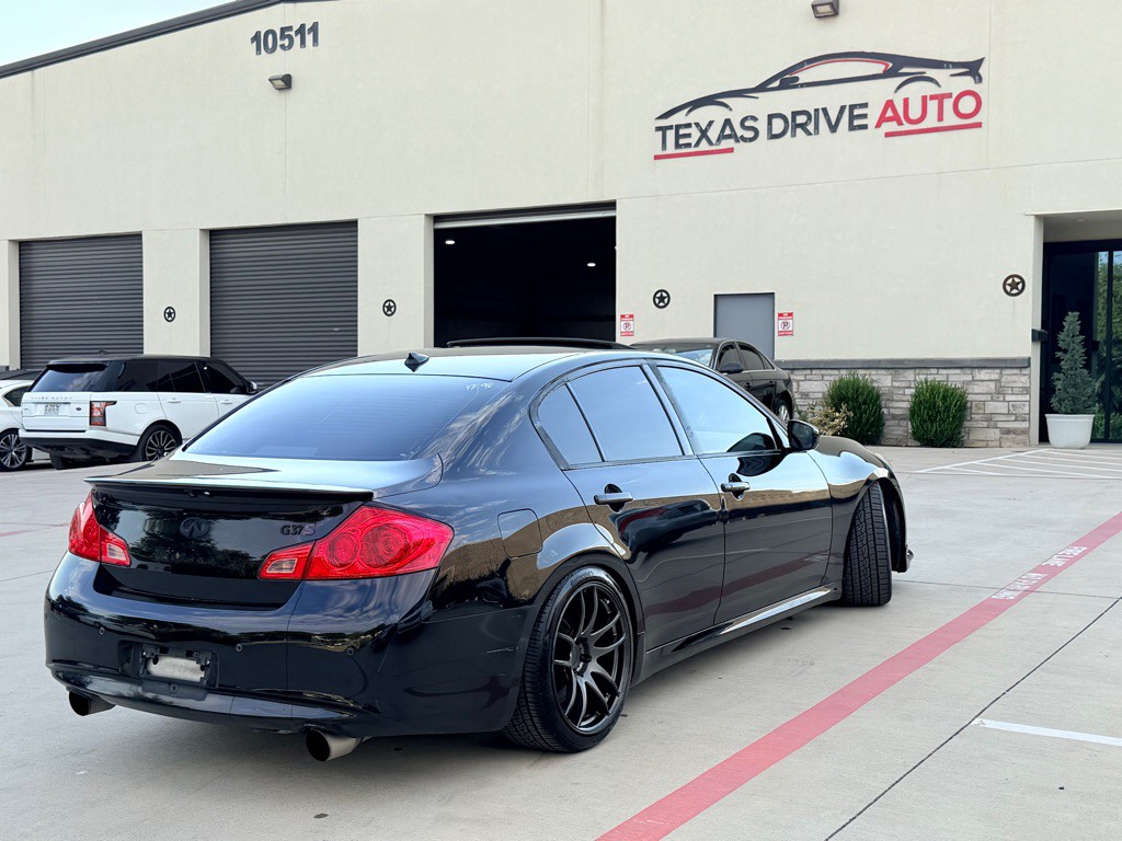 2012 INFINITI G37 Image 9