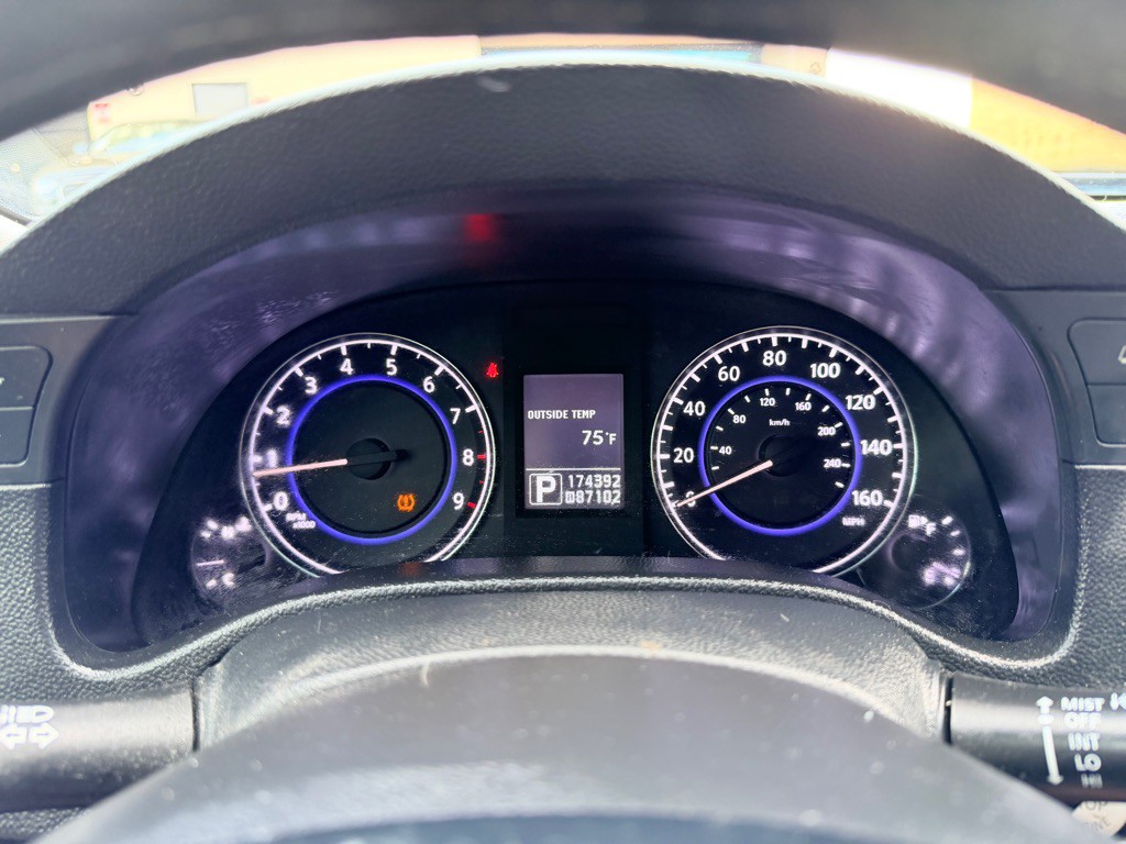 2012 INFINITI G37 Image 16
