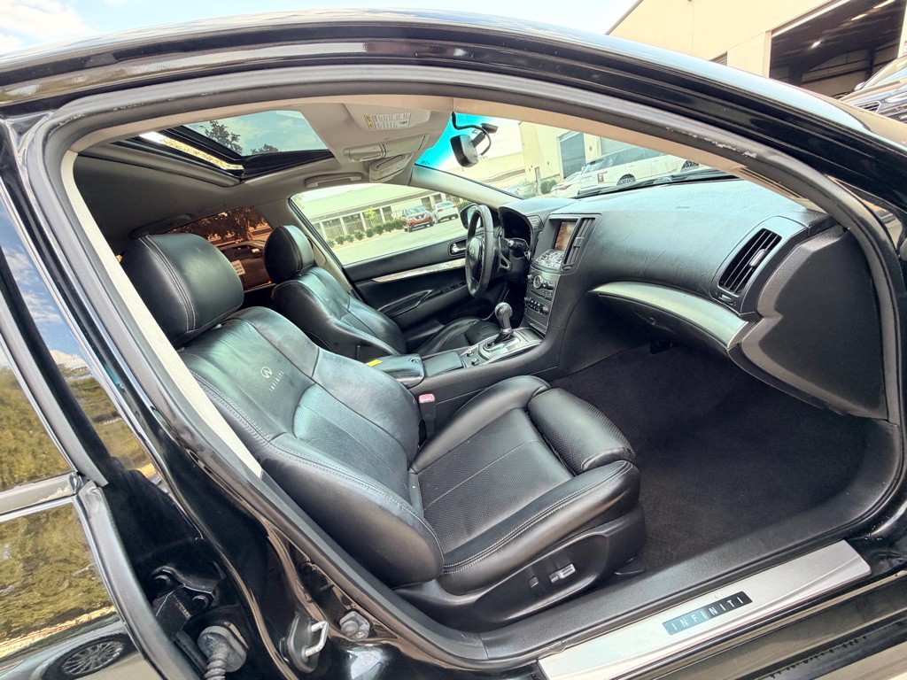 2012 INFINITI G37 Image 24