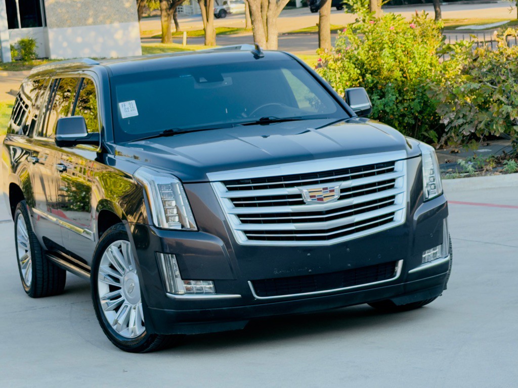 2016 Cadillac Escalade Image 1