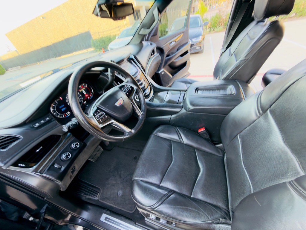 2016 Cadillac Escalade Image 14