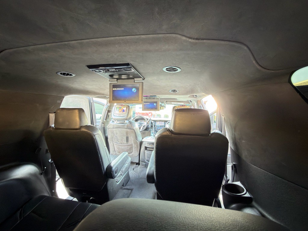 2016 Cadillac Escalade Image 28