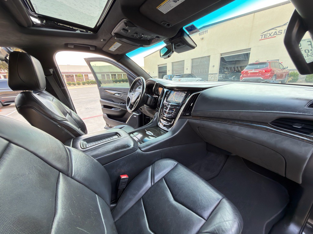 2016 Cadillac Escalade Image 33