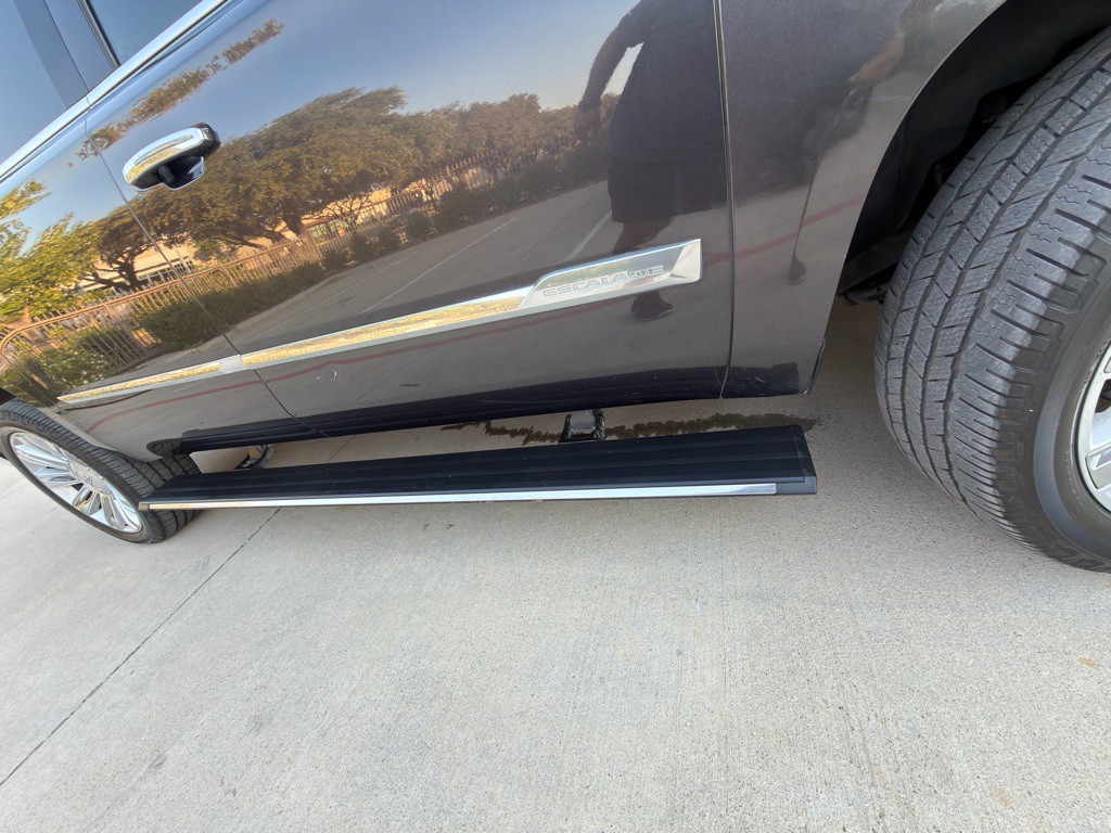 2016 Cadillac Escalade Image 37