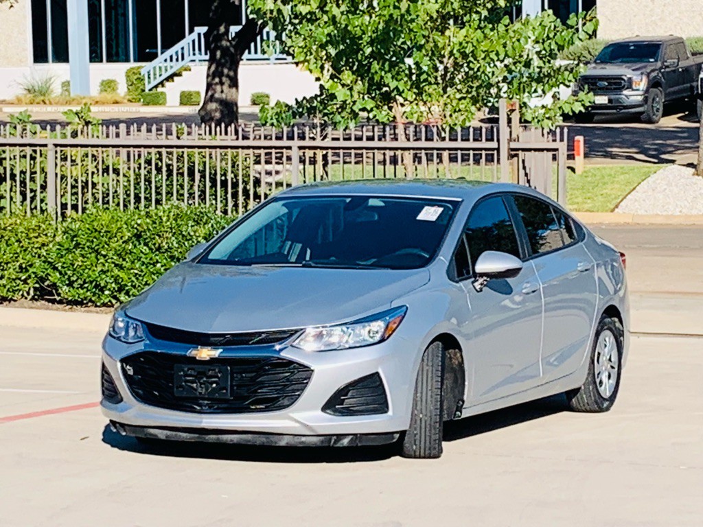 2019 Chevrolet Cruze Image 3
