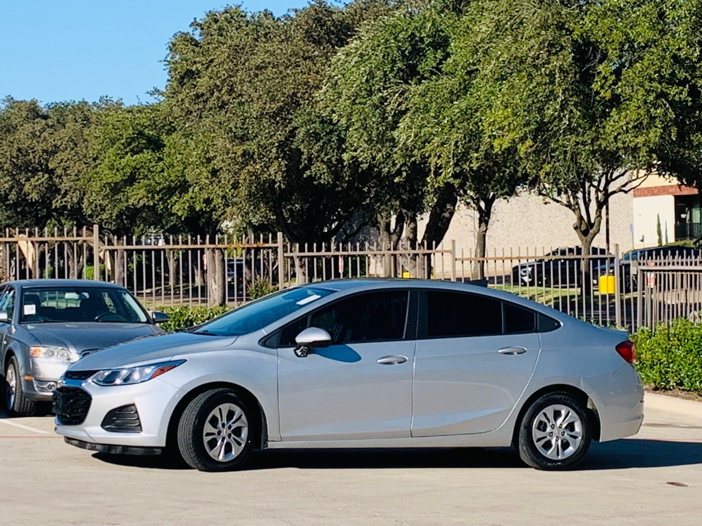 2019 Chevrolet Cruze Image 5