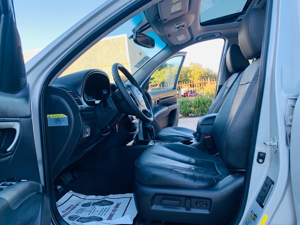 2010 Hyundai Santa Fe Image 11
