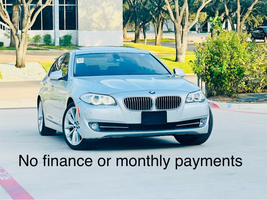 2011 BMW 5 Series Image 1