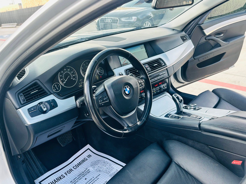 2011 BMW 5 Series Image 16
