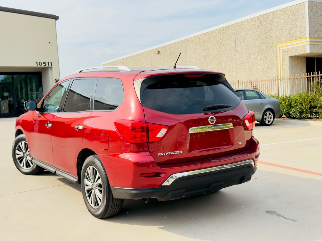 2017 Nissan Pathfinder Image 6
