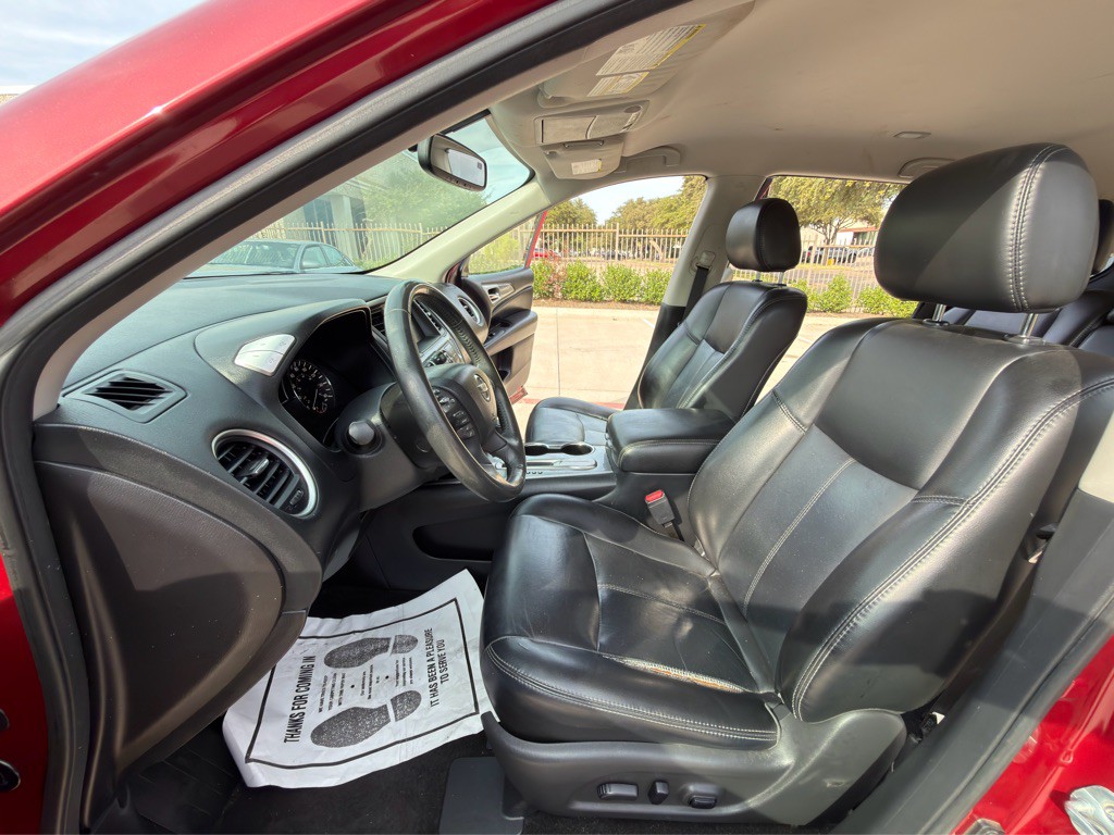 2017 Nissan Pathfinder Image 10