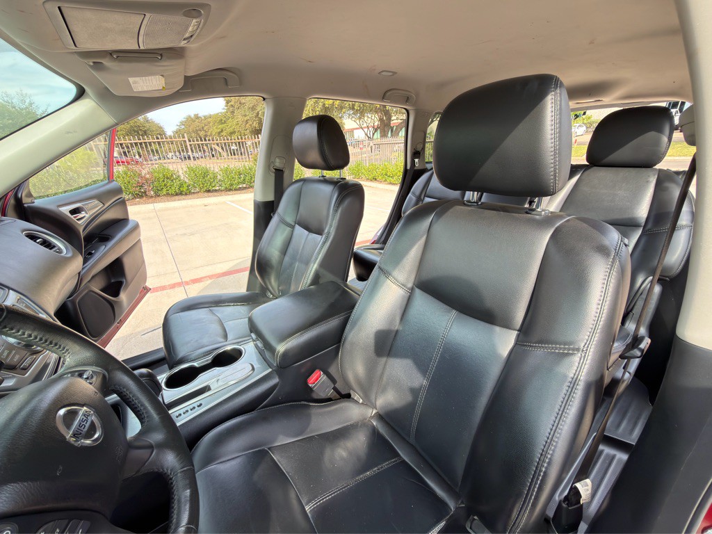 2017 Nissan Pathfinder Image 11