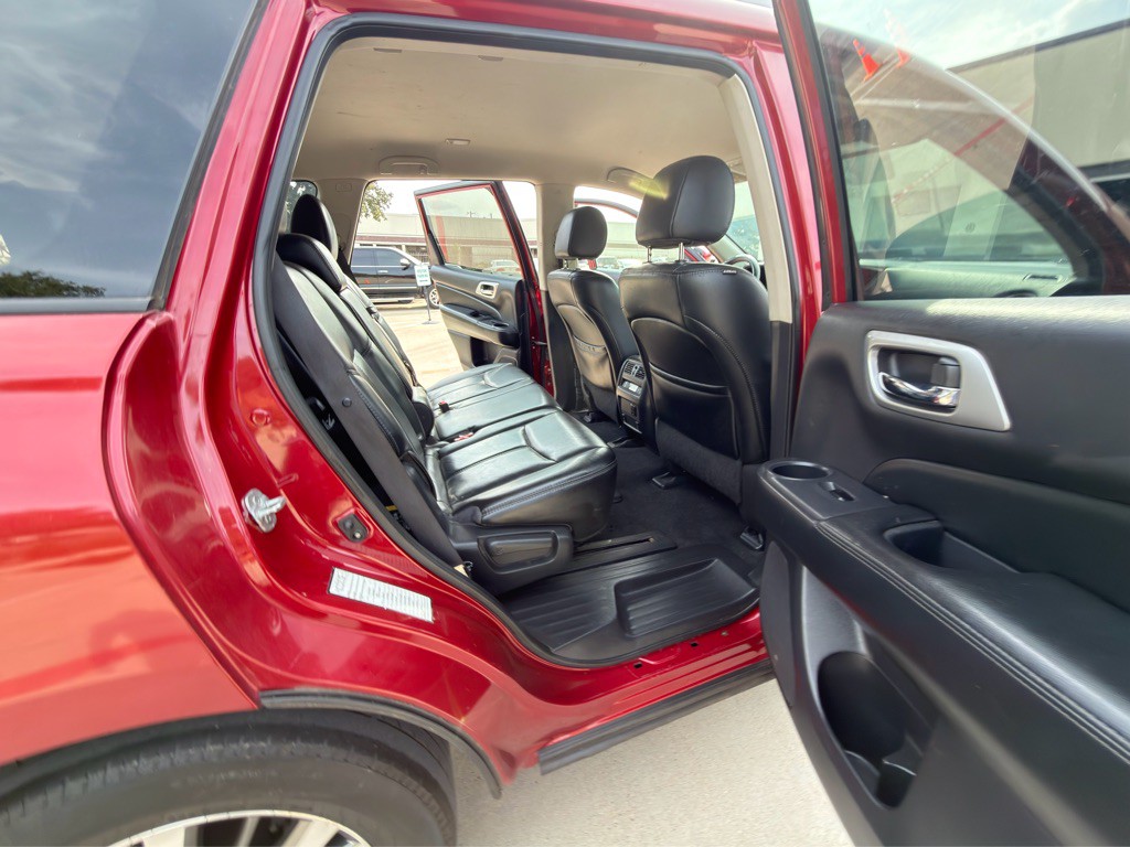 2017 Nissan Pathfinder Image 21