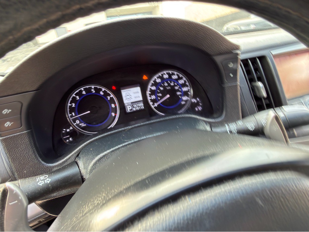 2011 INFINITI G37 Image 15