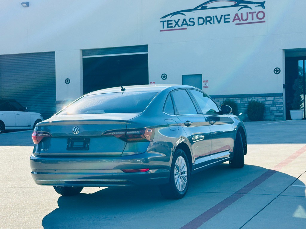 2019 Volkswagen Jetta Image 11