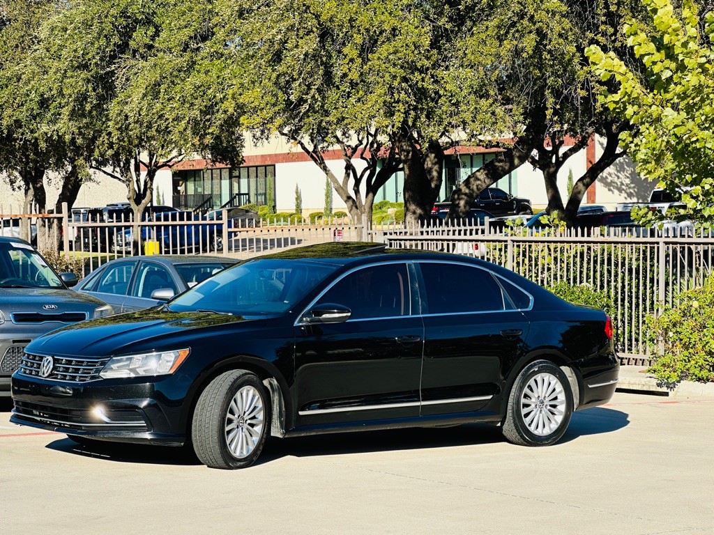 2016 Volkswagen Passat Image 4