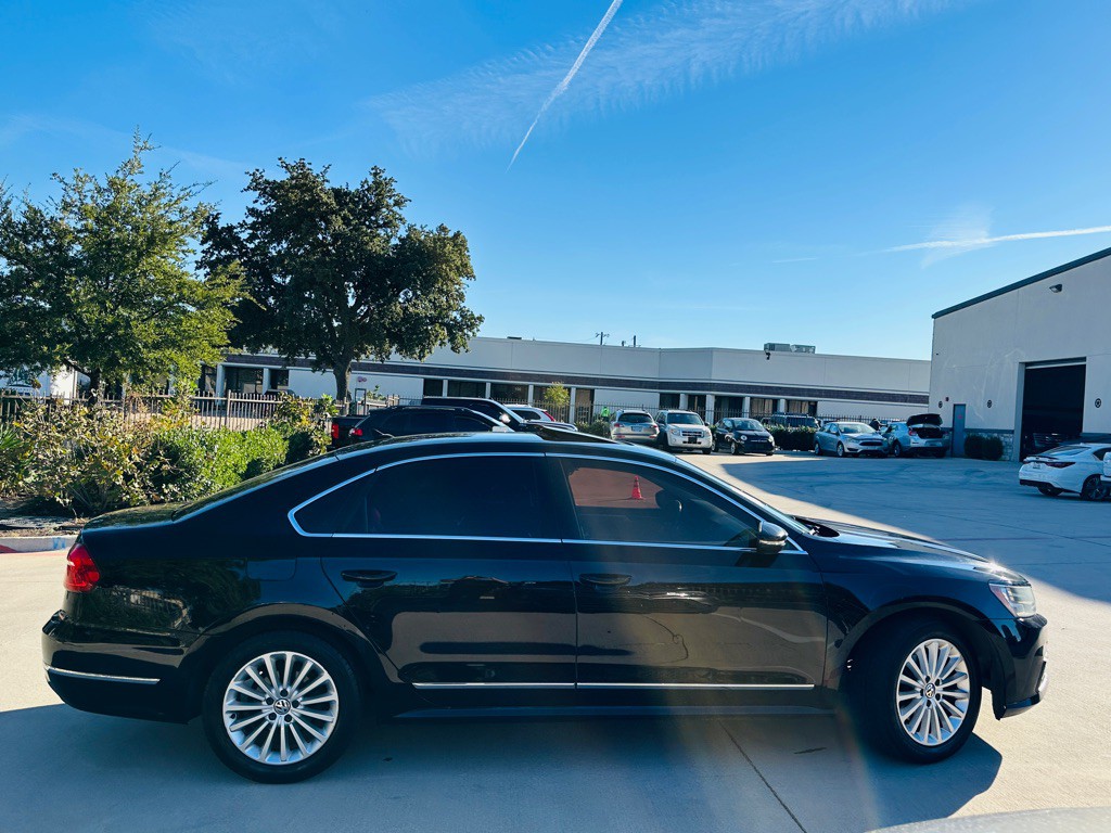 2016 Volkswagen Passat Image 10