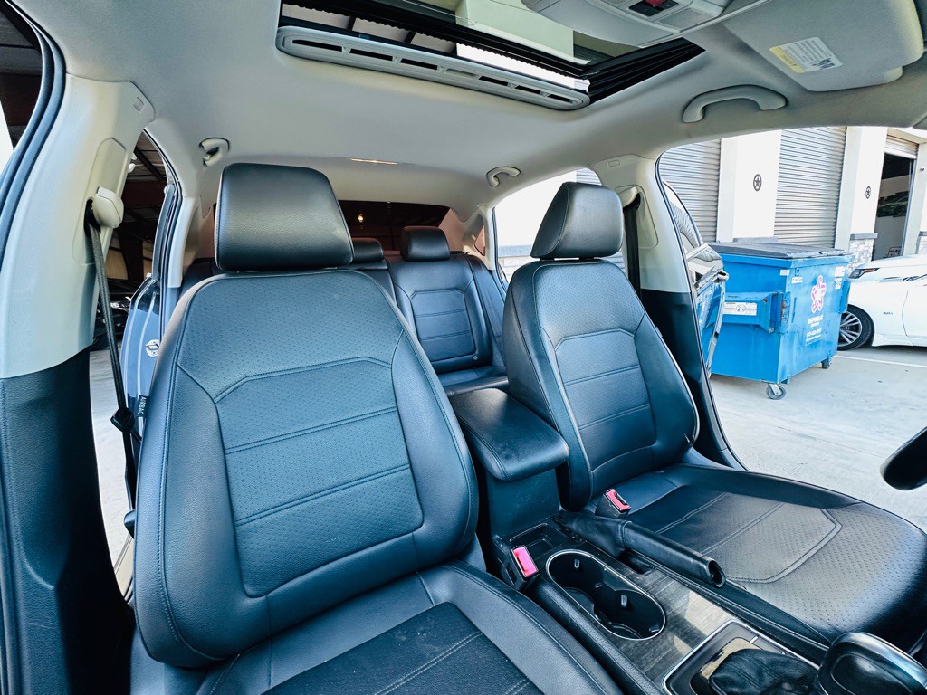 2016 Volkswagen Passat Image 21