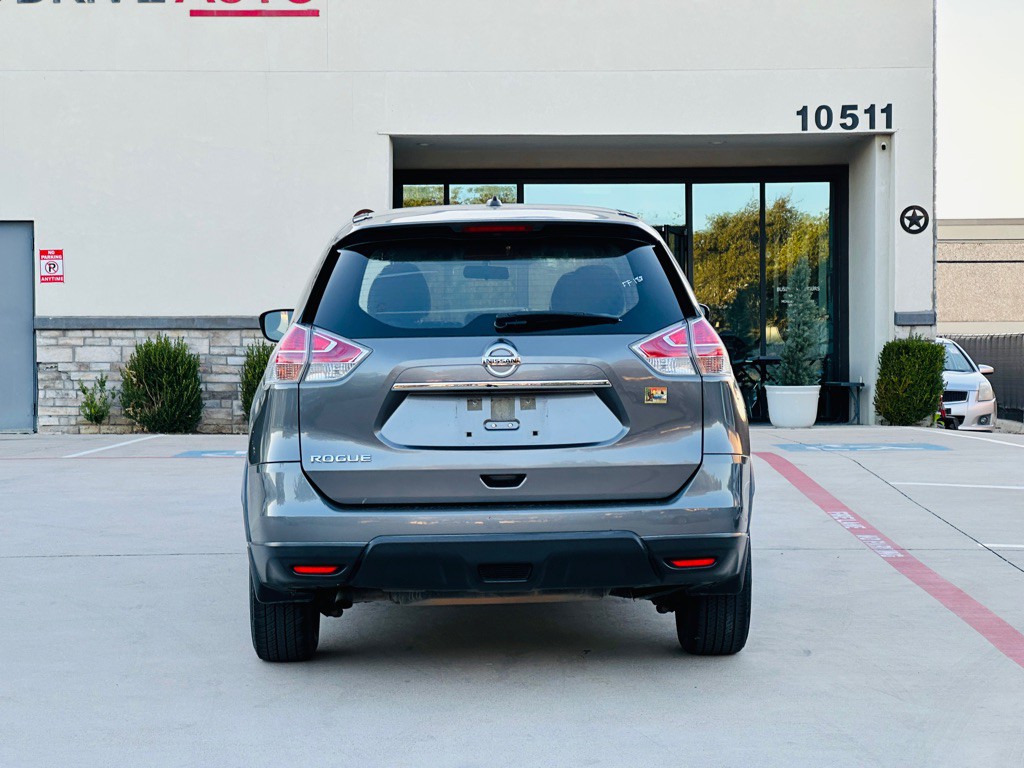 2016 Nissan Rogue Image 9
