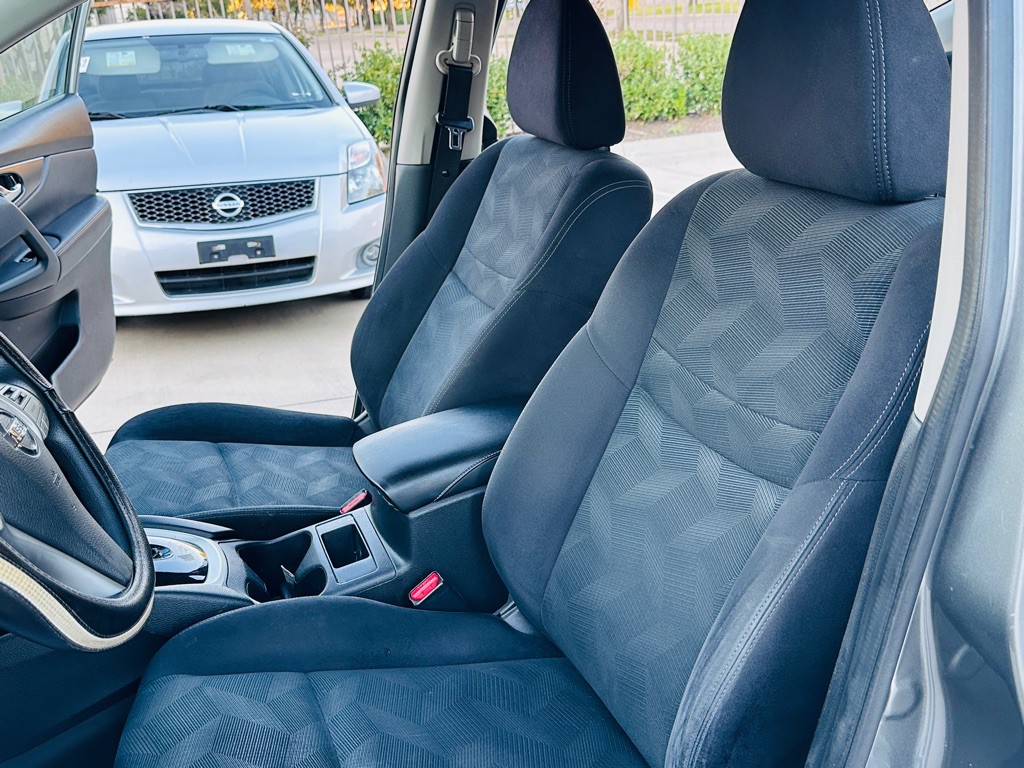 2016 Nissan Rogue Image 15