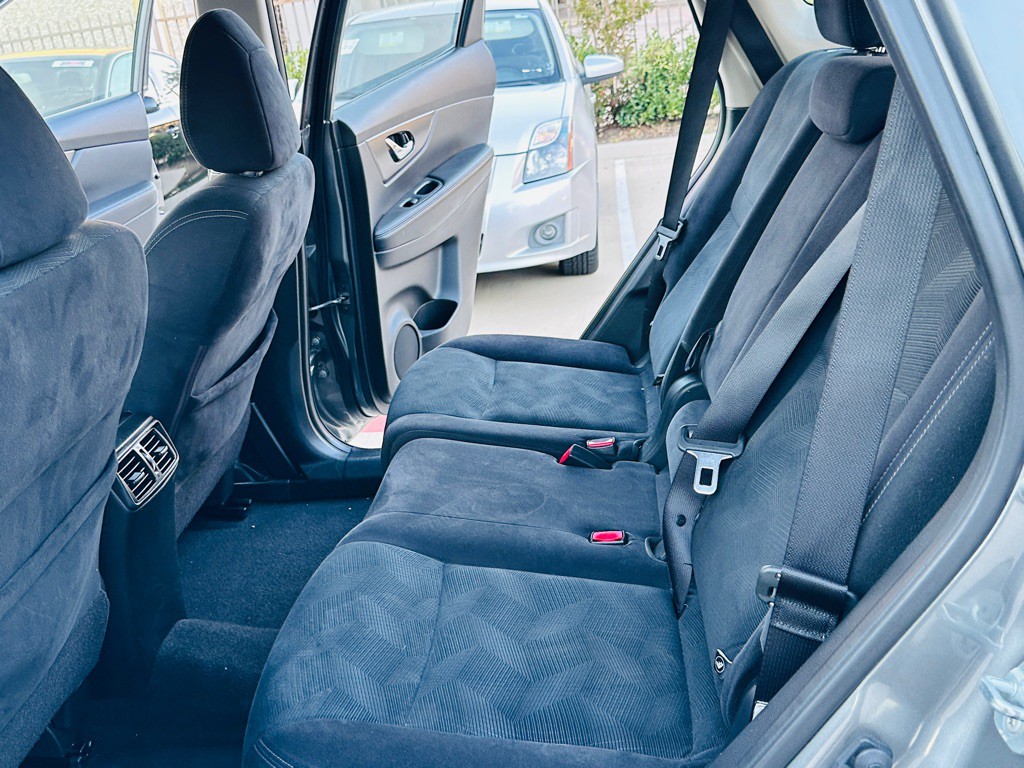 2016 Nissan Rogue Image 17