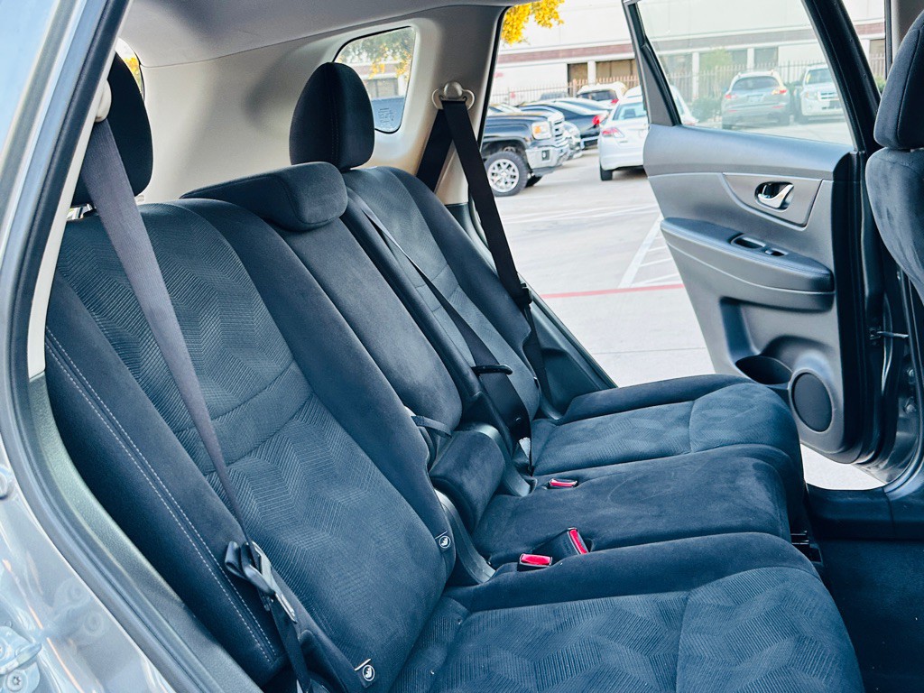 2016 Nissan Rogue Image 20