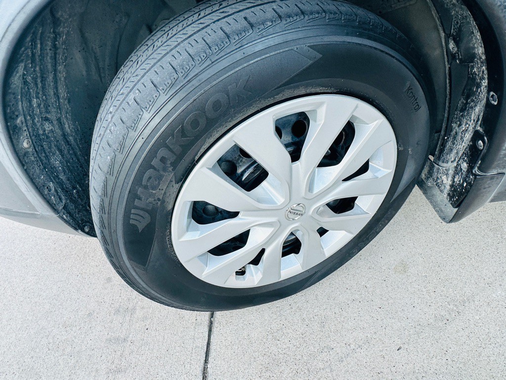 2016 Nissan Rogue Image 25