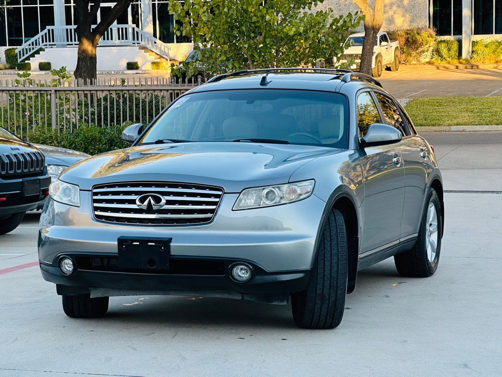 2004 INFINITI FX35 Image 4