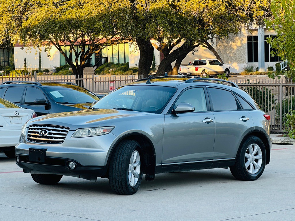 2004 INFINITI FX35 Image 5