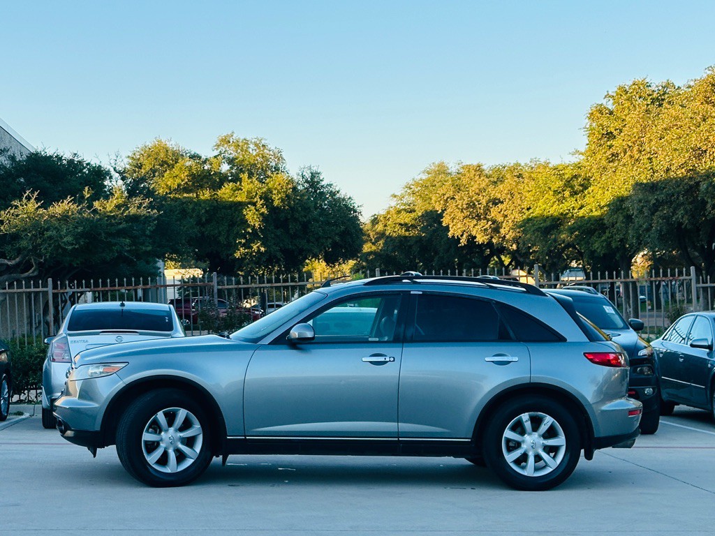 2004 INFINITI FX35 Image 7