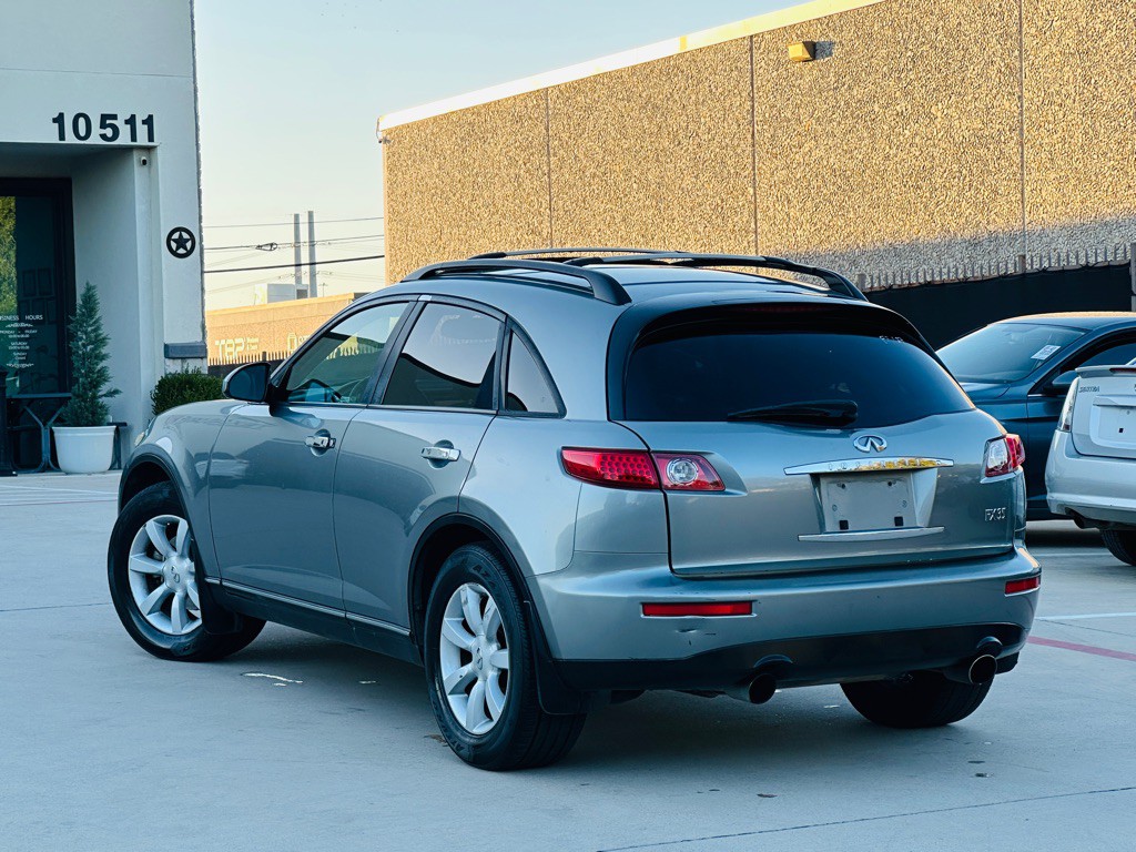 2004 INFINITI FX35 Image 9