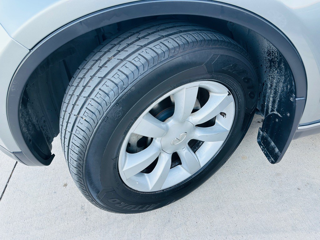 2004 INFINITI FX35 Image 29