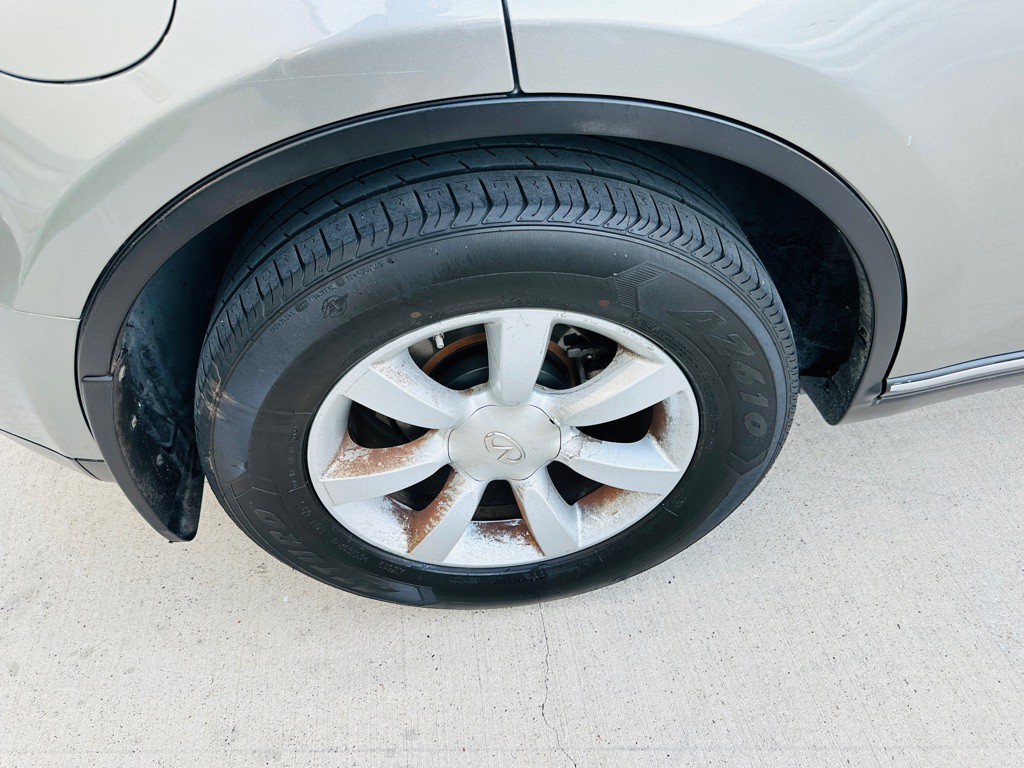 2004 INFINITI FX35 Image 31