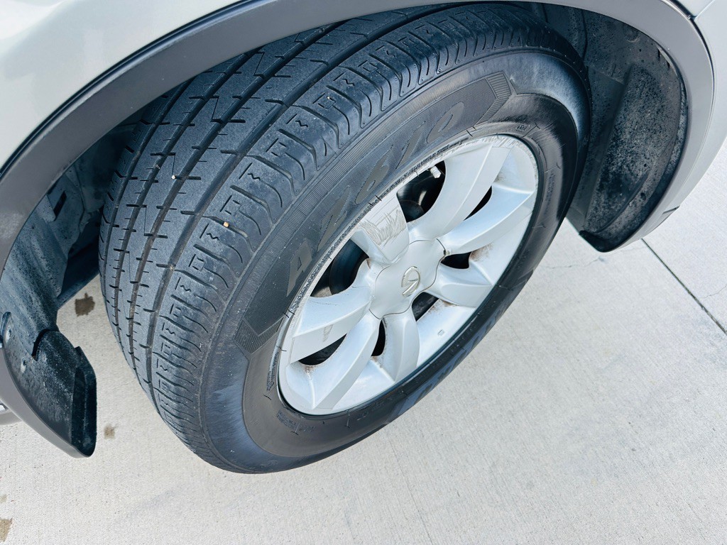 2004 INFINITI FX35 Image 32