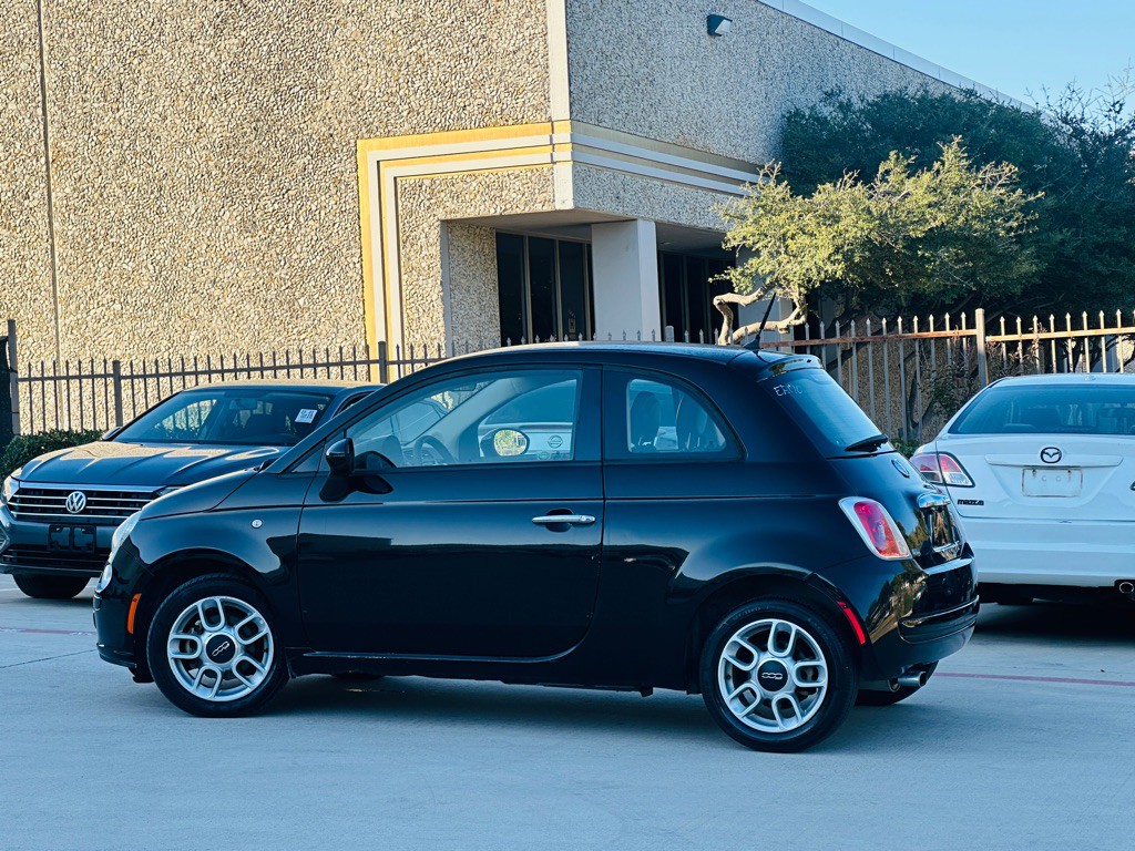 2015 FIAT 500 Image 7