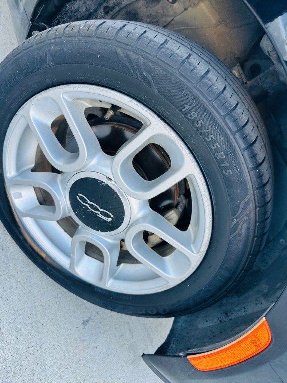 2015 FIAT 500 Image 23