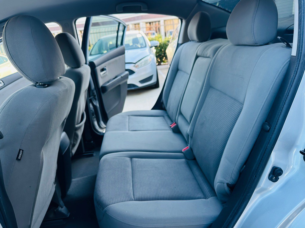 2012 Nissan Sentra Image 16
